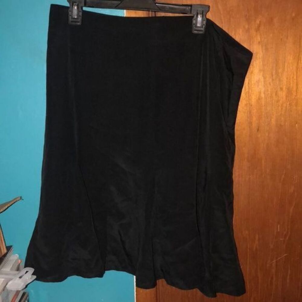 Black skirt